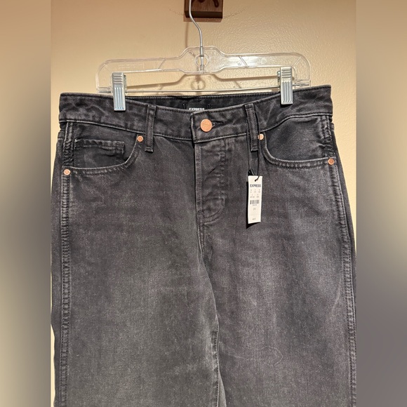 Women's Black High-Waisted Jeans - Picture 4 of 9